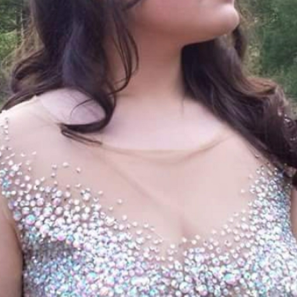 Prom Dress! - Picture 2 of 6